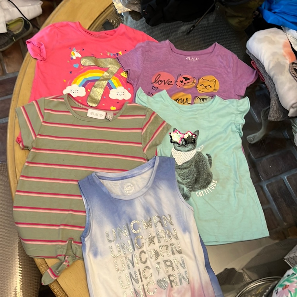 Bundle of 5 short sleeve shirts for girls size 6. See pictures.